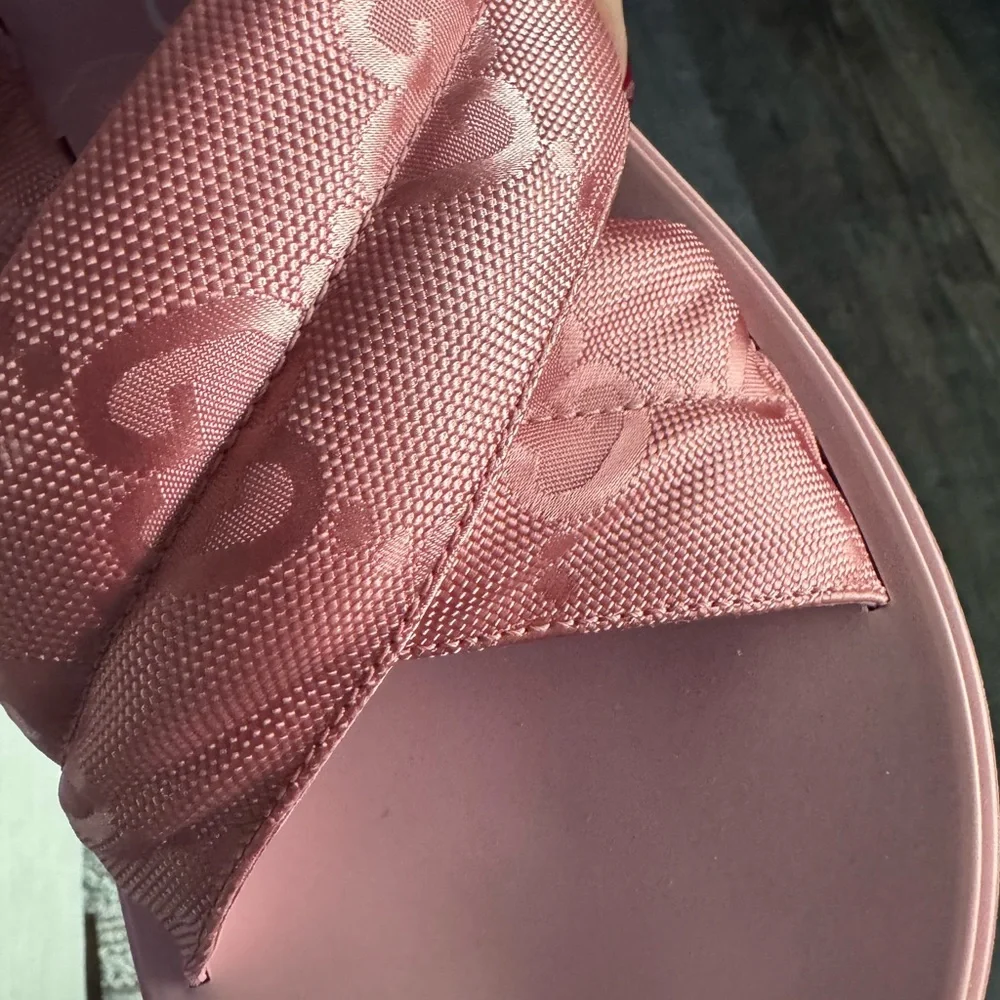 Brand new Gucci slides. Never worn. - Picture 5 of 7